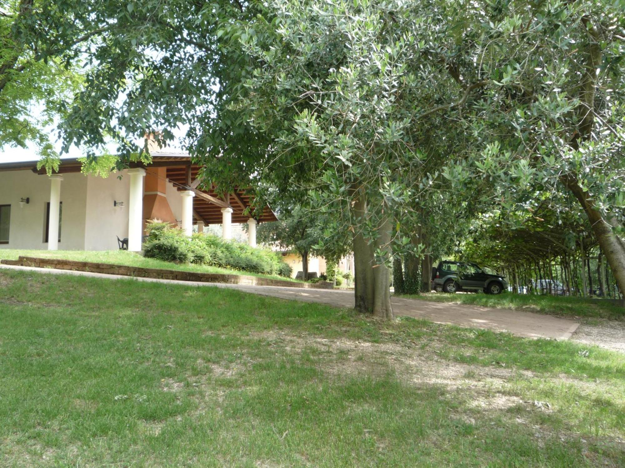Agriturismo Lupo Bianco Monzambano Buitenkant foto
