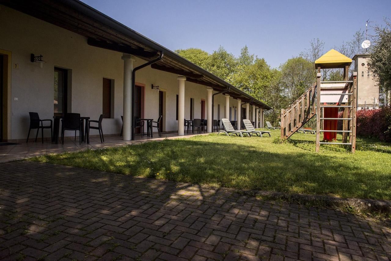 Agriturismo Lupo Bianco Monzambano Buitenkant foto