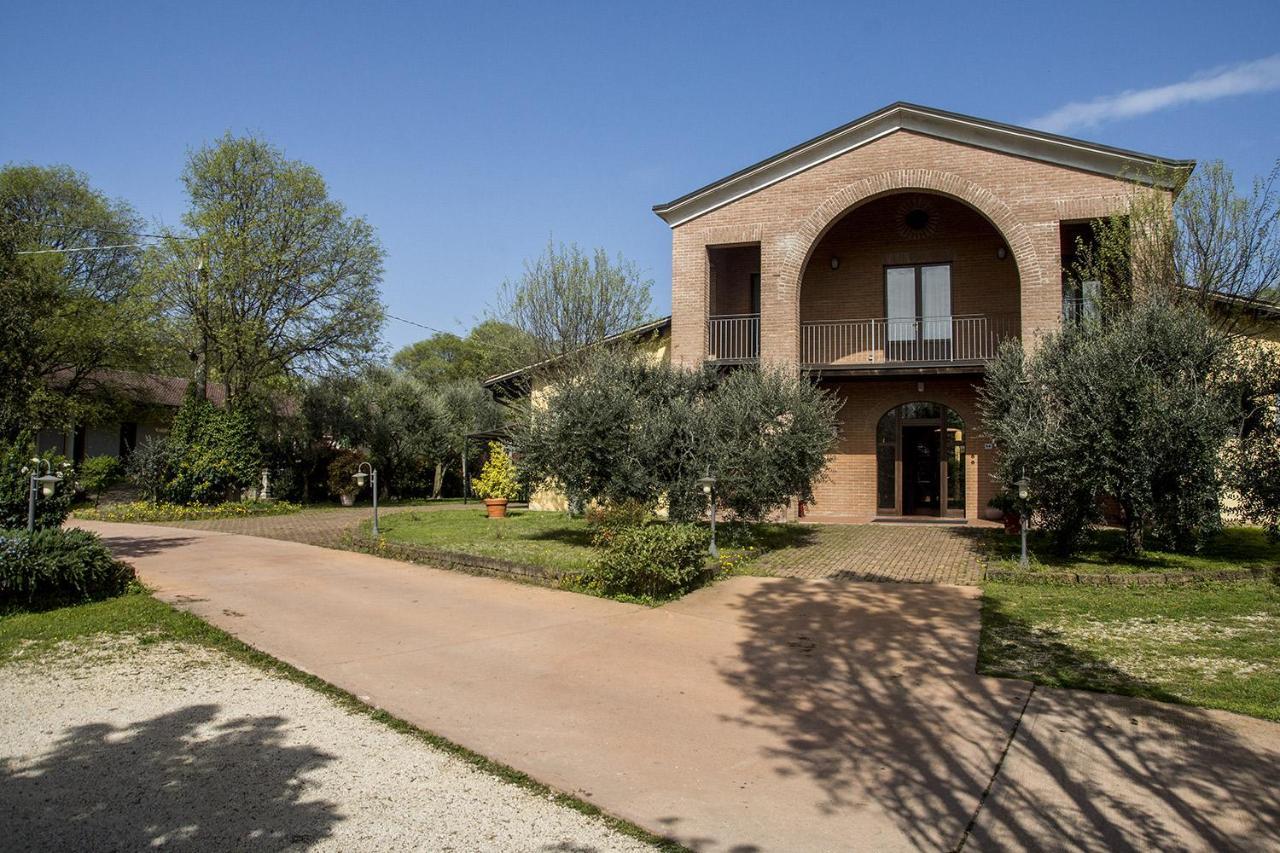 Agriturismo Lupo Bianco Monzambano Buitenkant foto